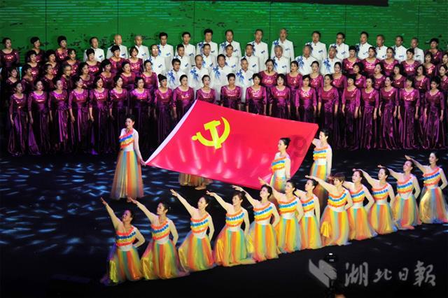 《祈今朝》:在今朝和师傅之间摇摆不定,越祈到底爱的是谁?